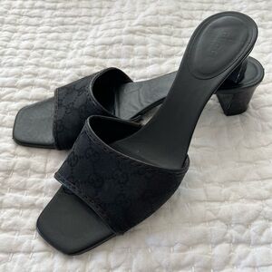 Vintage Gucci Logo Slides